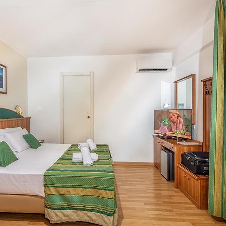 Hotel Bembo Bibione Bagian luar foto