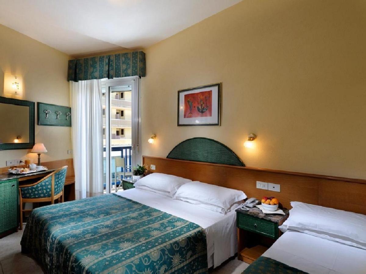 Hotel Bembo Bibione Bagian luar foto