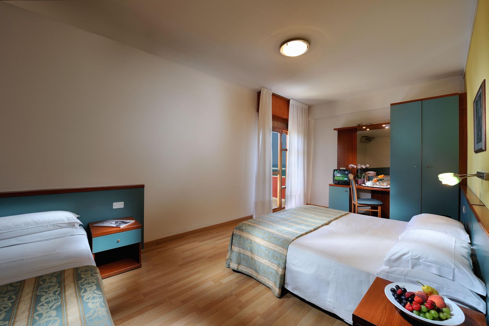 Hotel Bembo Bibione Bagian luar foto