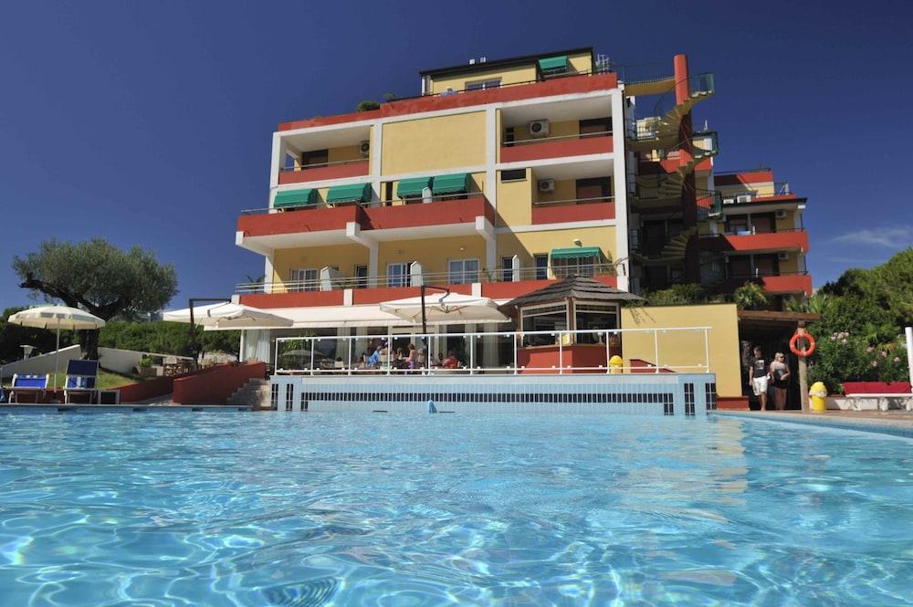 Hotel Bembo Bibione Bagian luar foto