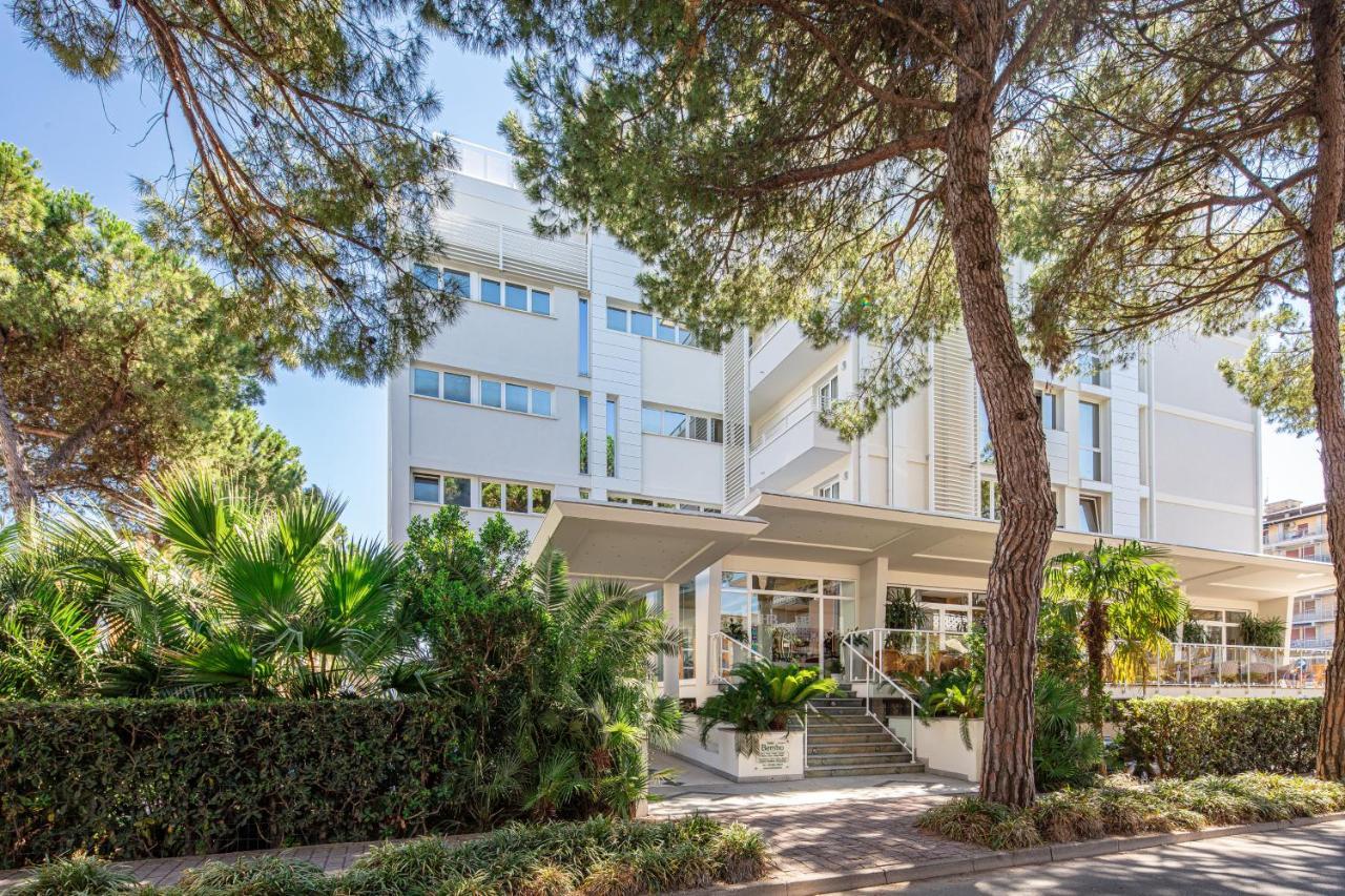 Hotel Bembo Bibione Bagian luar foto