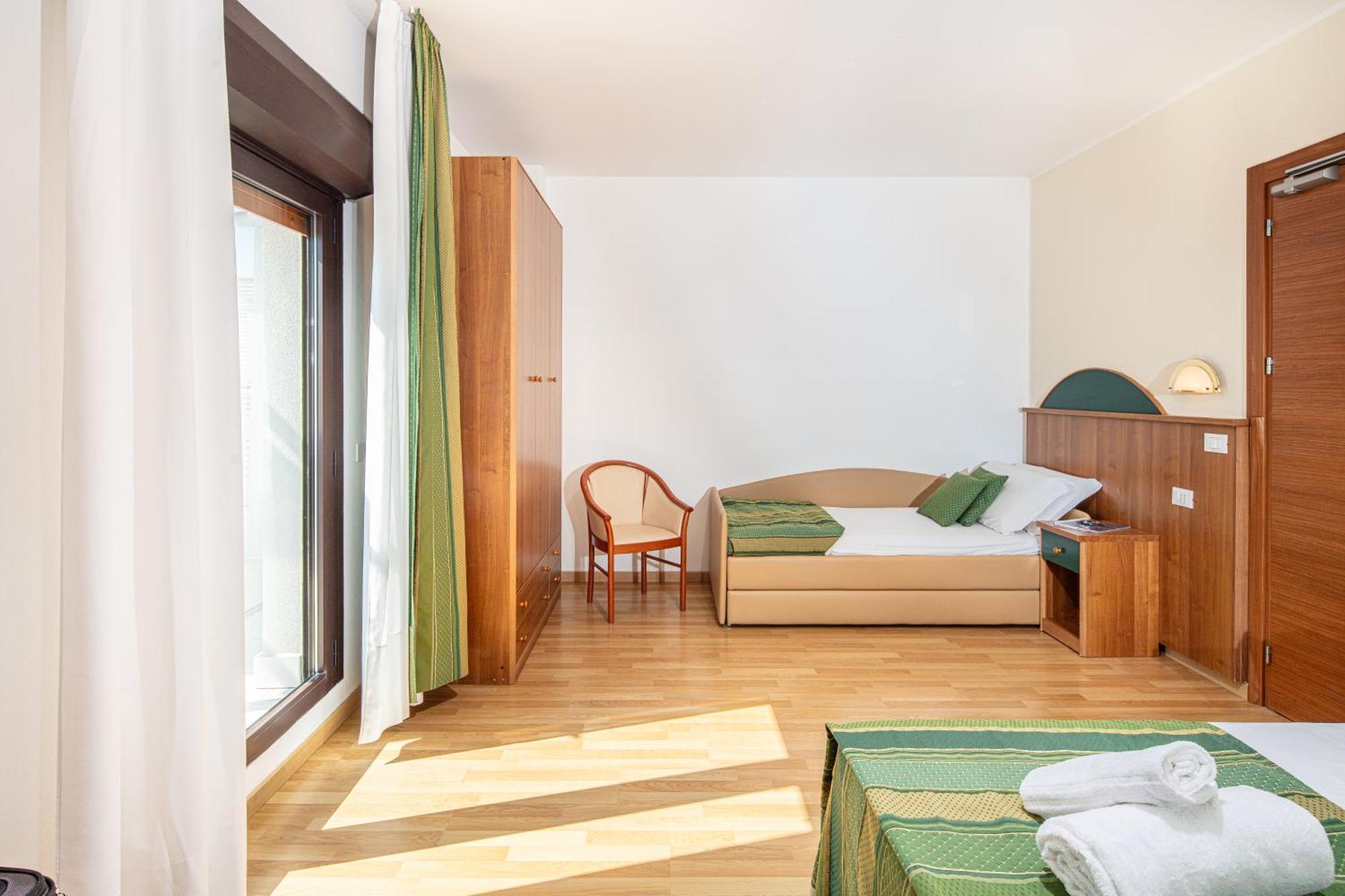 Hotel Bembo Bibione Bagian luar foto