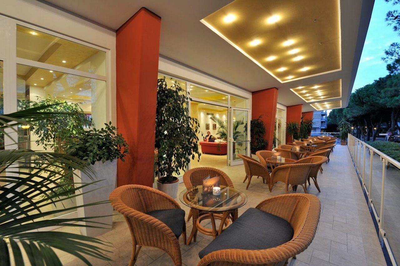 Hotel Bembo Bibione Bagian luar foto