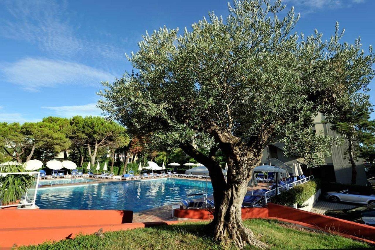 Hotel Bembo Bibione Bagian luar foto